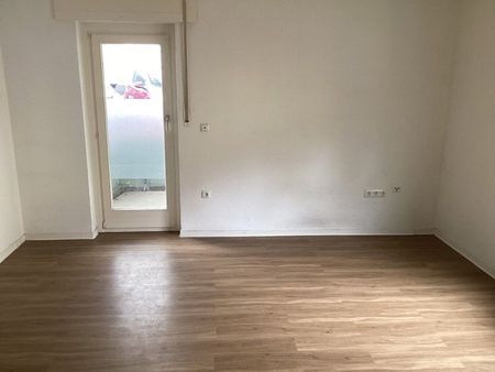 Top-Sanierte 3-Zimmer-Erdgeschosswohnung-Hochparterre mit Balkon nähe Bahnhof! - Foto 5