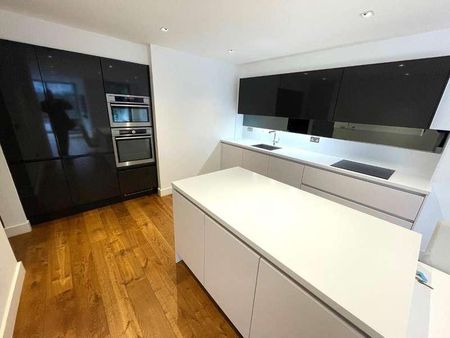 Goodwyn Avenue, Mill Hill, NW7 - Photo 4