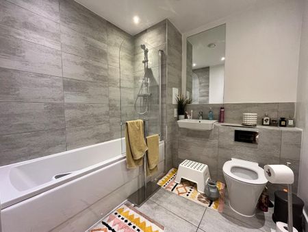 2 bedroom ground floor flat to rent - Photo 5