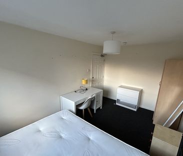 34 Fitzwilliam Square, Belfast, Belfast, BT7 1JH - Photo 3