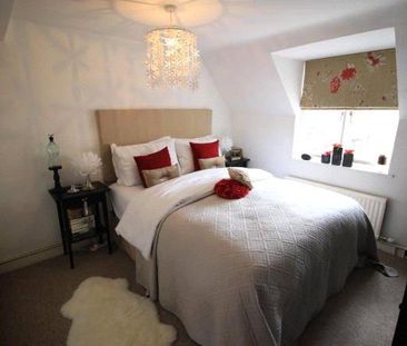 3 bedroom end of terrace house to rent - Photo 3