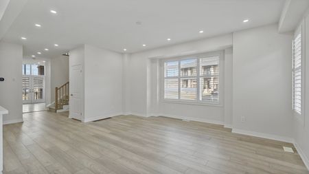 For Lease - 1 BREWIS Street, Brant, Ontario - Photo 3