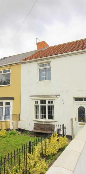 2 bedroom end of terrace house to rent - Photo 1