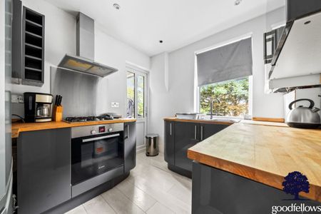 Martin Way, Morden, SM4 - Photo 3