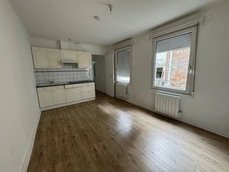 Location Appartement 2 pièces 32 m2 à Saint-Quentin - Photo 3