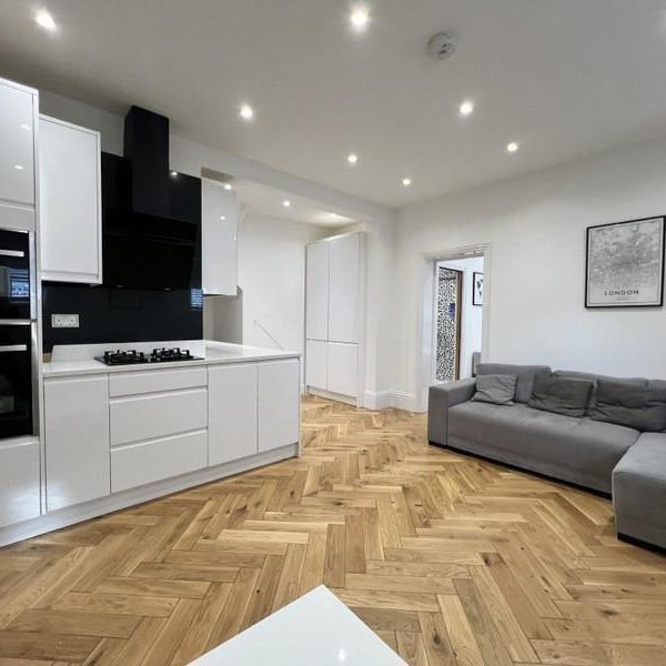 3 bedroom apartment to rent - Photo 1