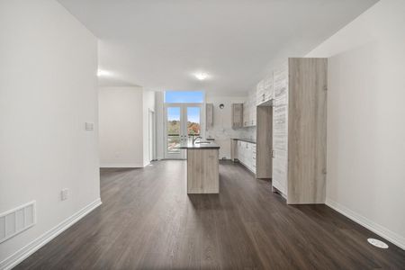 For Lease - 21 Harold Wilson Lane Unit# 1, Richmond Hill, Ontario - Photo 2