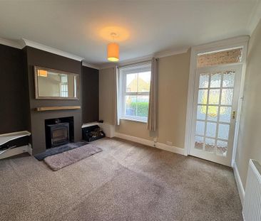 2 bedroom terraced house to rent - Photo 3