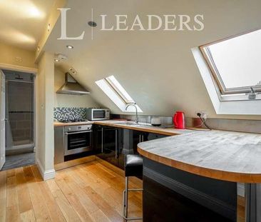 Flat E, South Street, Epsom, KT18 - Photo 3