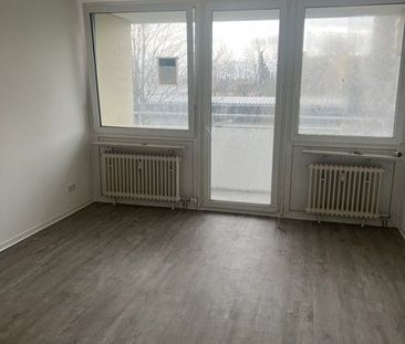 Praktisch geschnittene 2-Zimmer-Wohnung - für Sie renoviert! - Photo 1