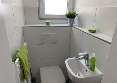 Renovierte 4-Zimmer-Wohnung im Herzen von Bergisch Gladbach - Foto 2