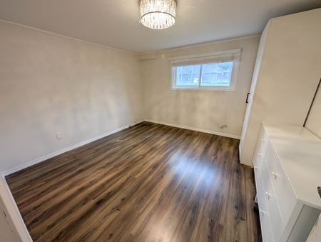 All Inclusive 3 Bedroom Lower unit in Welland! - Photo 3