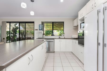 Experience Unrivalled Luxury Living in Exclusive Broadwood - Photo 2