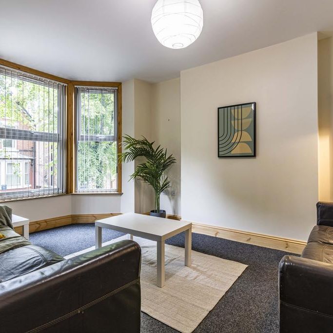 6 bedroom house to rent - Photo 1