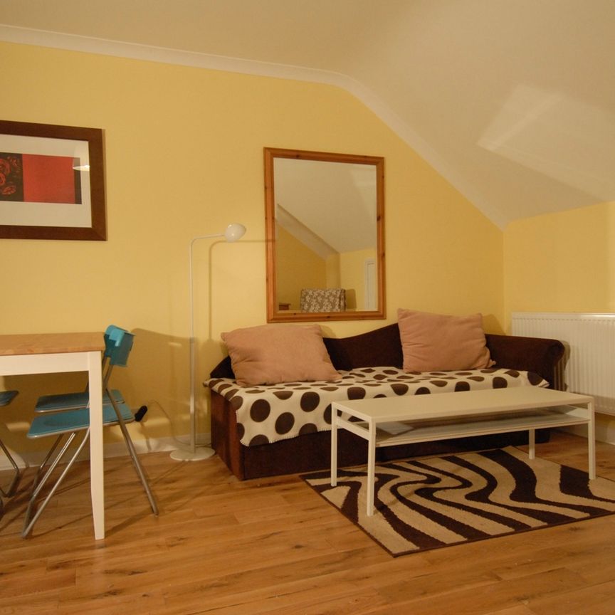 2 Bed Flat, Harlesden Gardens, NW10 - Photo 1