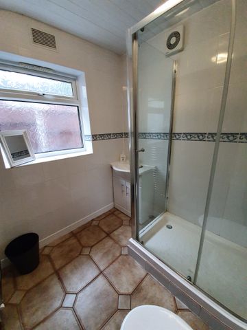 102 TEIGNMOUTH ROAD - Photo 4