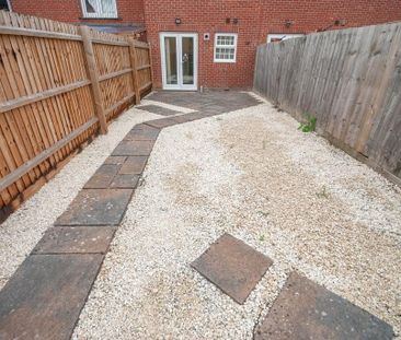 3 bedroom terraced house to rent - Photo 3