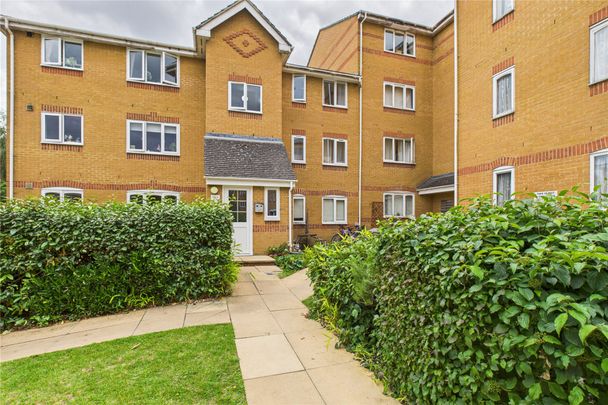 1 bedroom Flat in Ascot Court, Aldershot - Photo 1