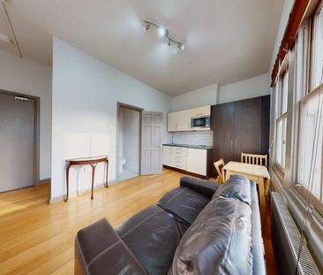 Studio to rent - Photo 1