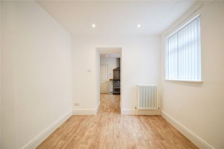 6 bedroom terraced house to rent - Photo 5