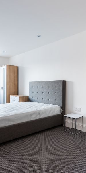 Flat 5, 16 Blenheim Terrace, LS2 9HN, Leeds - Photo 1