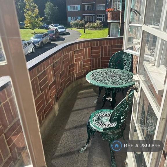 3 bedroom flat to rent - Photo 1