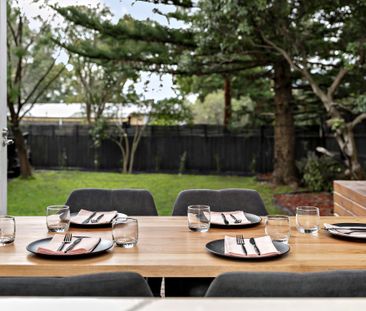 Chic Modern Living in the Frankston High School Zone - Photo 2