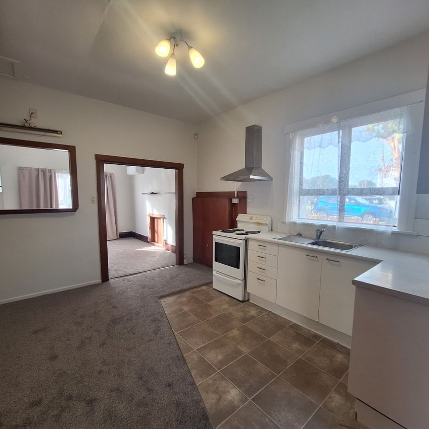 Lovely family home - Photo 1