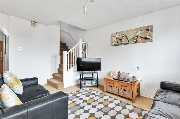 3 bedroom terraced house to rent - Photo 1