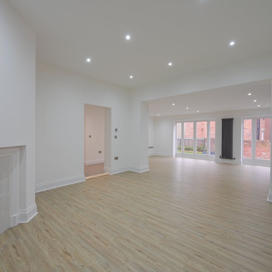 St Marys Gate - Photo 1