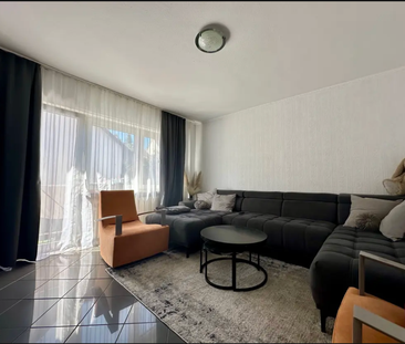 Sanierte 2,5 Zimmer mit 2 Balkonen, Einbauküche und Tageslichtbad - Foto 1