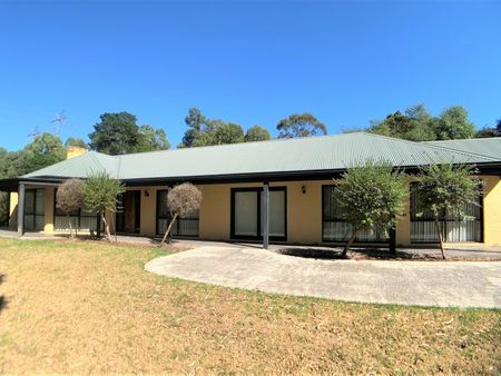 16 St Muir Drive, Warrandyte - Photo 3