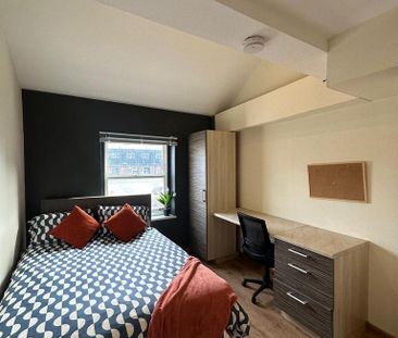 1 bedroom in a house share to rent - Photo 1