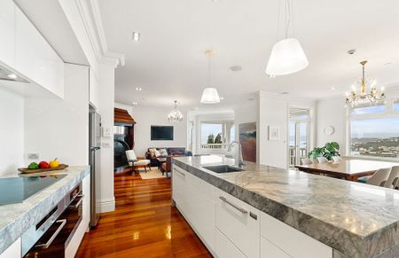 Fully furnished 250m2 executive 3 bed apartment - Photo 5