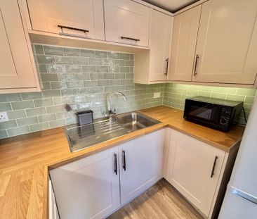 Hele, Taunton - Photo 3