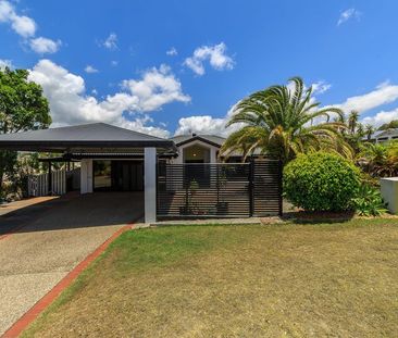 20 Corai Close, Pacific Pines, QLD 4211 - Photo 1