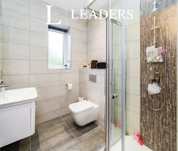 2 bedroom cottage to rent Scandia-Hus Business Park, Felcourt Road,... - Photo 6