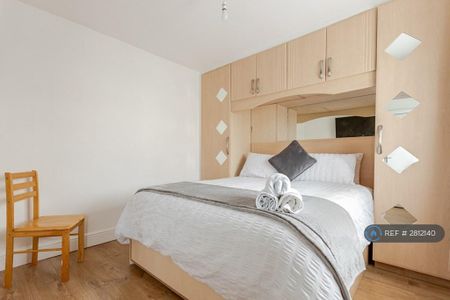 1 bedroom in a house share to rent - Photo 4