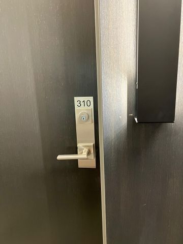 For Lease - 4208 Dundas Street Unit# 310, Toronto, Ontario - Photo 5