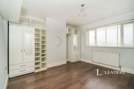 3 bedroom house to rent West Green, Middleton, Manchester, M24 - Photo 5