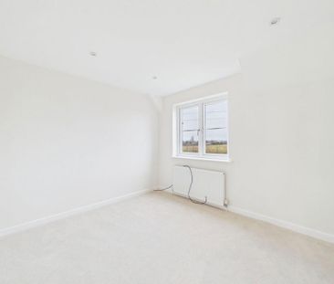 3 bedroom detached house to rent - Photo 3