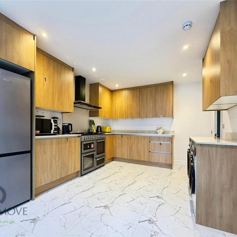 1 bedroom semi-detached house to rent - Photo 1