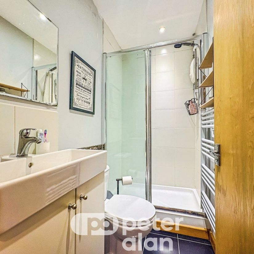 Stacey Road, Roath, Cardiff - Photo 1