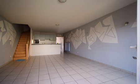 COMFORTABELE RIJWONING MET GARAGE RUSTIG GELEGEN IN CENTRUM MIDDELKERKE - Photo 3