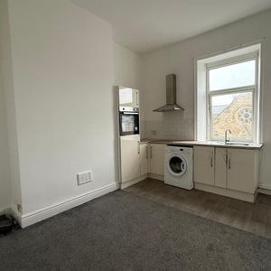 Colne Road, Burnley - Photo 2