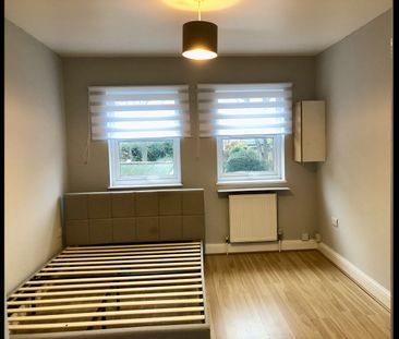 4 Bed Detached House, Shernhall Street, E17 - Photo 3