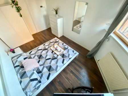 5 bedroom flat share to rent - Photo 4