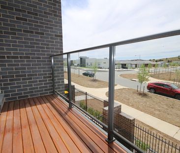 15 Bill Leng Street, Coombs ACT 2611 - Townhouse For Rent | Domain - Photo 2