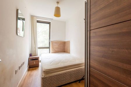 3 bedroom flat to rent - Photo 3