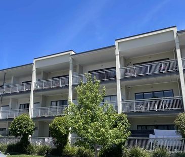 DESIRABLE NORTH FACING APARTMENT - Photo 3